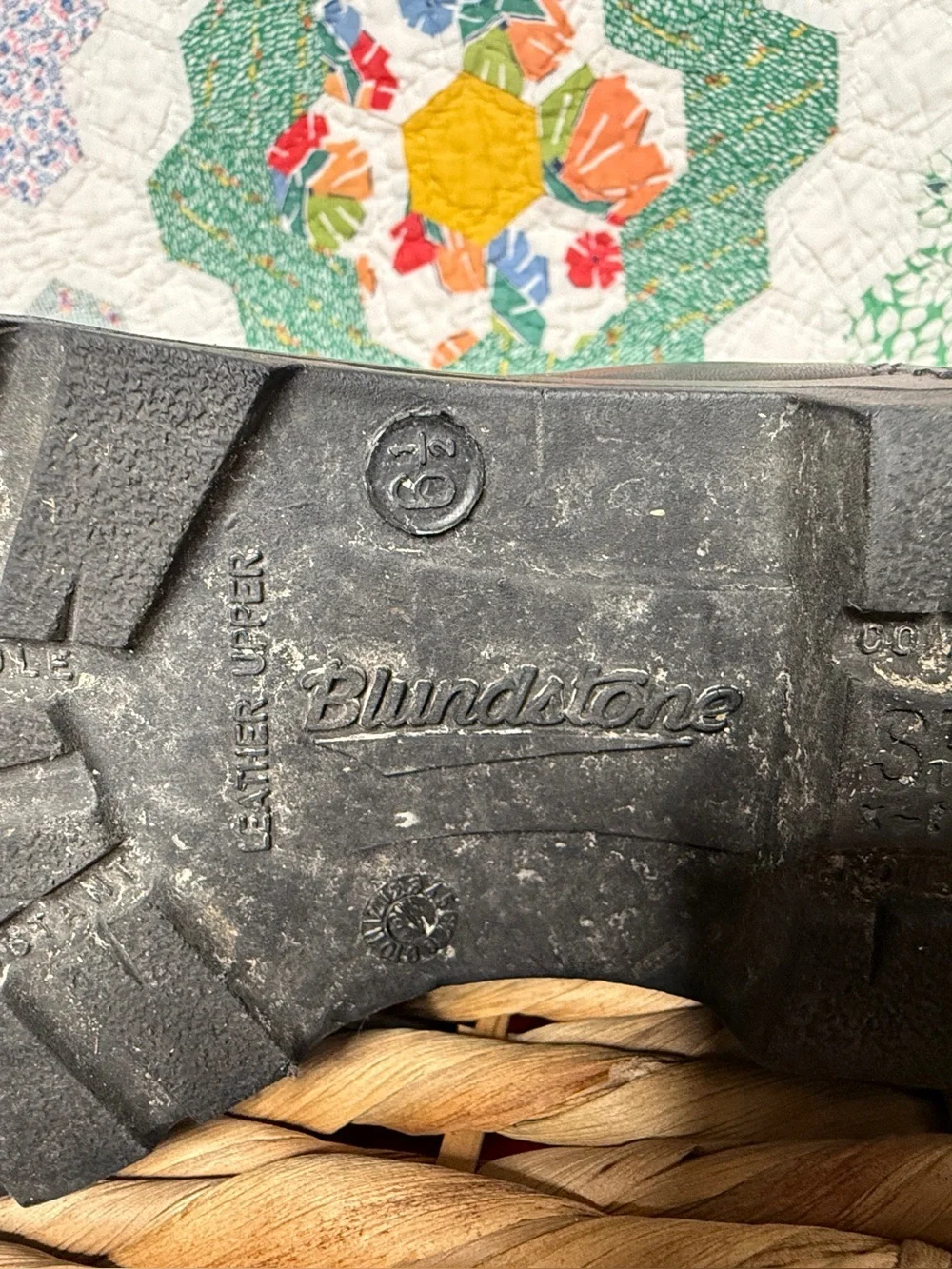 Blundstone Classic Chelsea Boots Size US 9 1/2